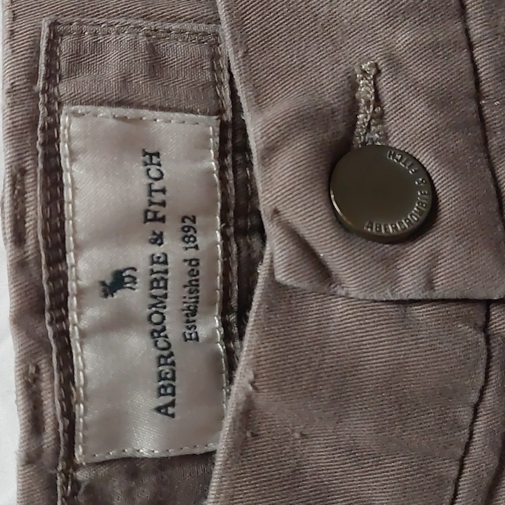 Abercrombie and Fitch Ultra low rise short khaki shorts,  size 0 - Picture 3 of 5